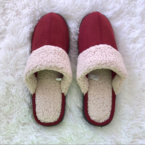 Dearfoams | Burgundy Microsuede Clog Slippers - Picture 4 of 8